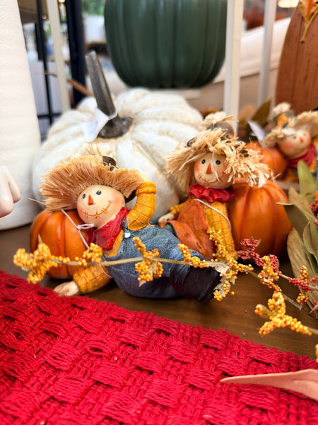 Poly Scarecrow w/ Pumpkin (2 styles)