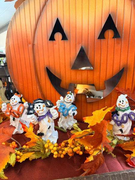"BOO" Ghosts (4 styles)