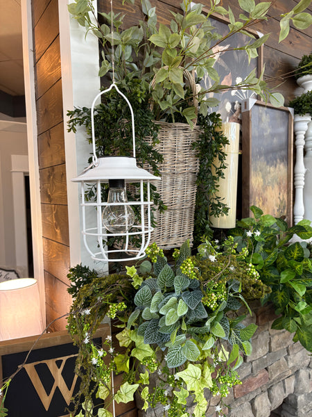 Sidewalk Hanger (black or white)
