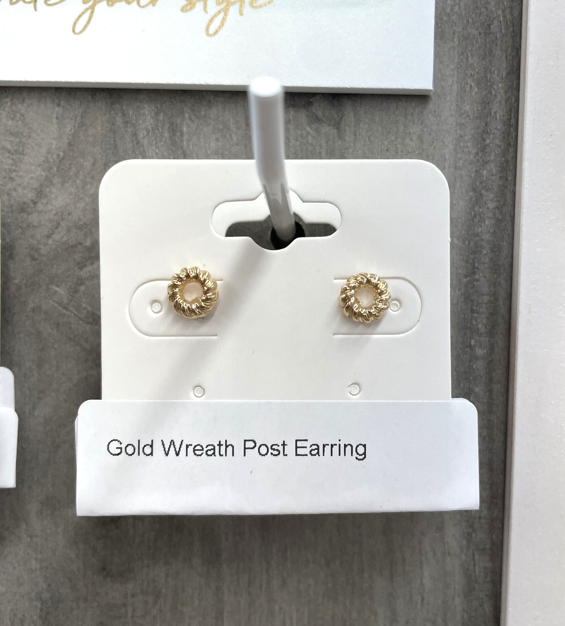 Gold Wreath Post Earring