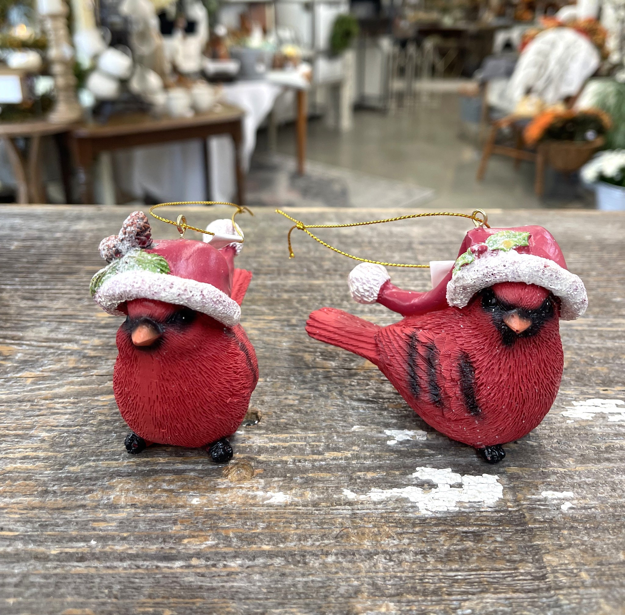 RESIN CARDINAL W/SANTA HAT