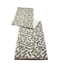 Pine Cone Table Runner
