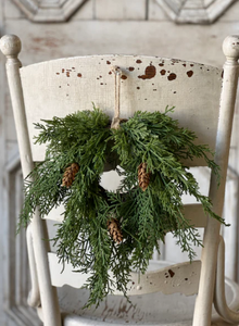 Mini Hanging Wreath/ Cedar