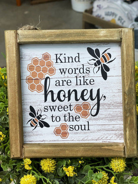 Wooden Bee Wall Signs